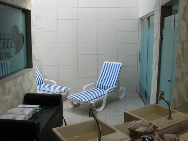 Tititi Motel (Adults Only) أوليندا الغرفة الصورة