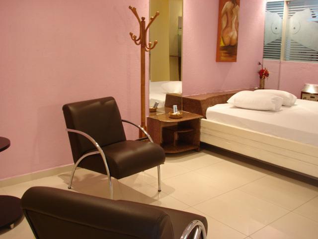 Tititi Motel (Adults Only) أوليندا الغرفة الصورة