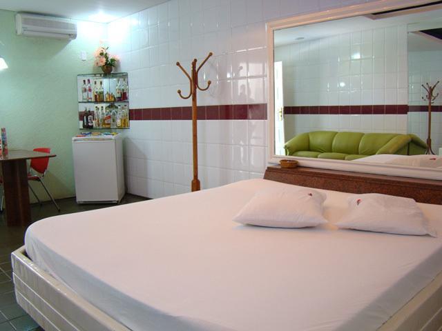 Tititi Motel (Adults Only) أوليندا الغرفة الصورة